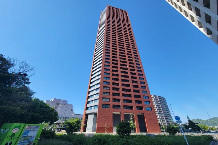アイタワーの外観①