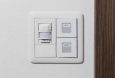 アイタワーの人感センサー照明